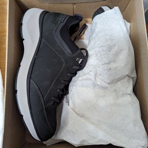 Carks Wave 2.0 Black - new in box - Size 8 - waterproof